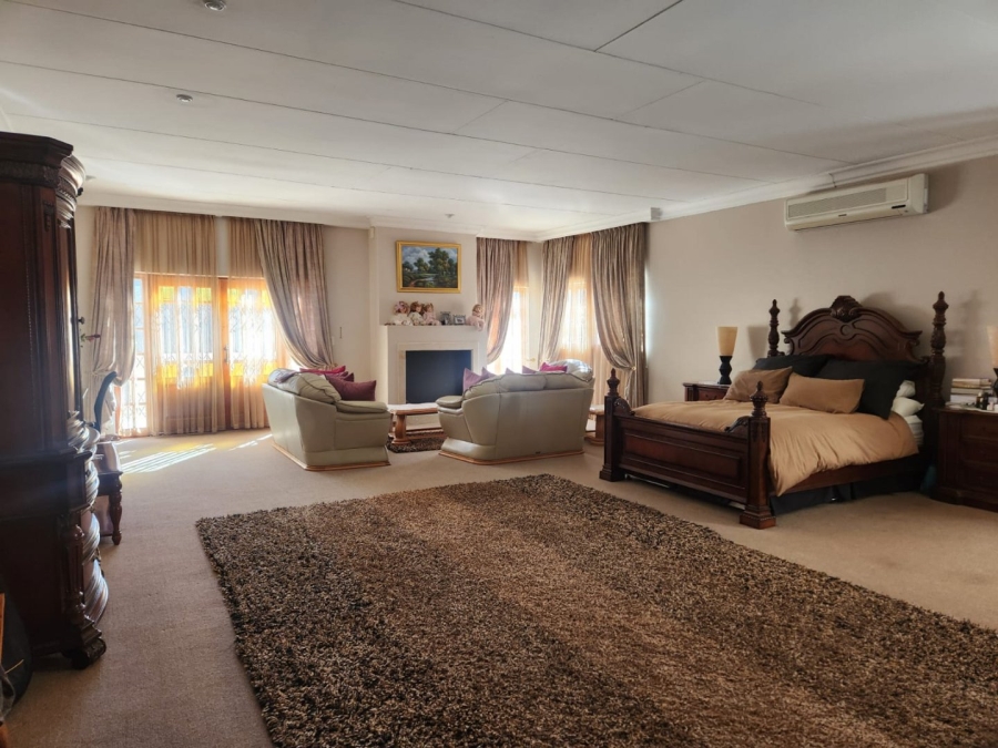 4 Bedroom Property for Sale in Wilkoppies North West